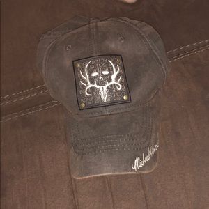 Gently used mens bone collector hat